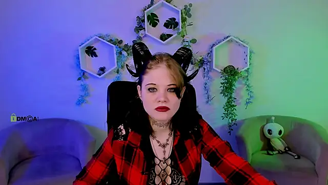 nikki kiss  online show from June 26, 2026, 8:31 am