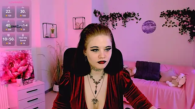 nikki kiss  online show from July 8, 2026, 8:37 am