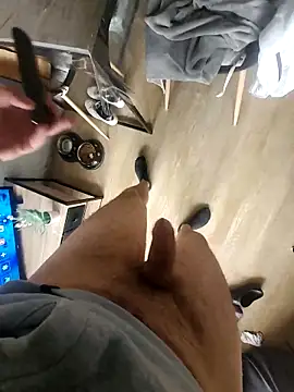 floflodu2774 online show from April 13, 2026, 10:52 am