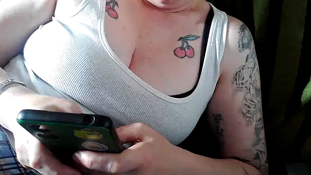 Snapshot of Ruby_1255 chatting on April 15, 2026, 10:32 am Ruby 1255 online show from April 15, 2026, 10:32 am