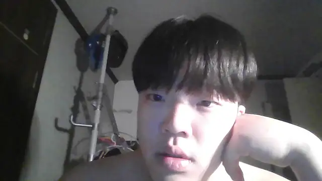 Snapshot of reogjdossw chatting on April 13, 2026, 3:05 pm reogjdossw online show from April 13, 2026, 3:05 pm