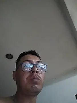 Snapshot of JhonSnow_98 chatting on April 14, 2026, 3:33 am JhonSnow 98 online show from April 14, 2026, 3:33 am