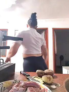 Snapshot of claabella chatting on April 15, 2026, 3:38 pm claabella online show from April 15, 2026, 3:38 pm