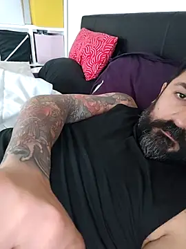 malese983 online show from April 14, 2026, 8:08 am