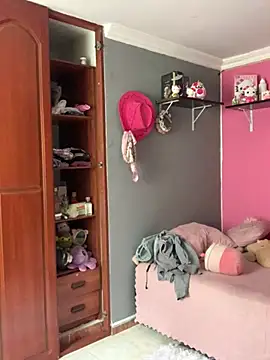 NickieCute- online show from May 7, 2026, 8:45 pm