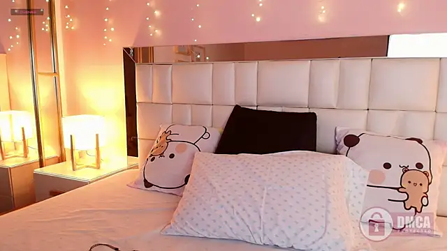 lily reeds online show from April 17, 2026, 12:41 pm