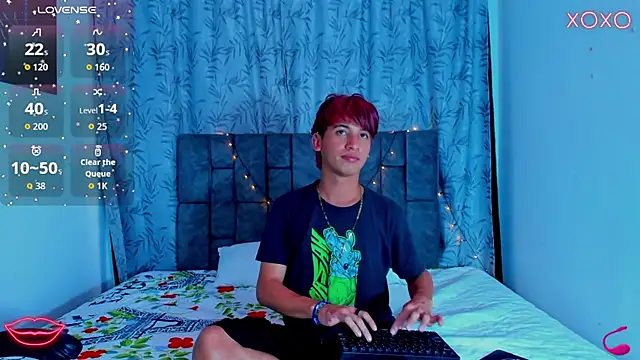 IhanKing online show from July 15, 2026, 7:54 pm