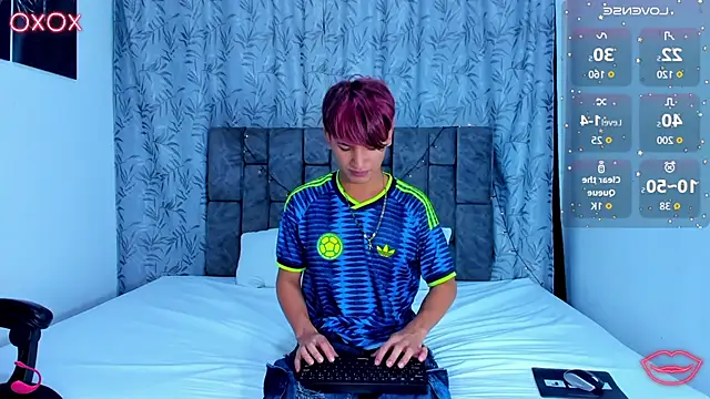IhanKing online show from July 7, 2026, 8:12 pm