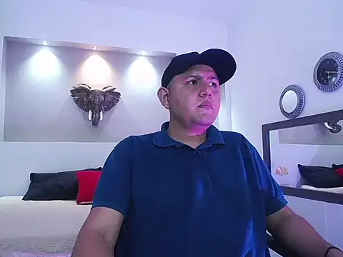 Snapshot of taylor_park chatting on April 13, 2026, 7:51 pm taylor park online show from April 13, 2026, 7:51 pm