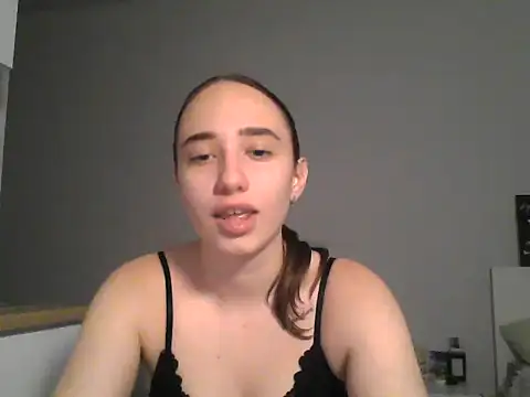Snapshot of DarkMirel chatting on June 21, 2026, 6:14 pm DarkMirel online show from June 21, 2026, 6:14 pm