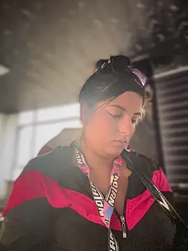 Paris  LS online show from April 14, 2026, 1:27 pm