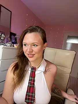 SweetLikaaa online show from June 11, 2026, 3:20 pm
