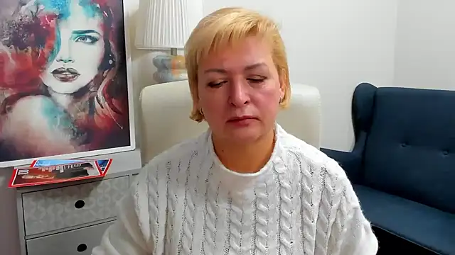 luna xfantasy online show from April 14, 2026, 7:02 am