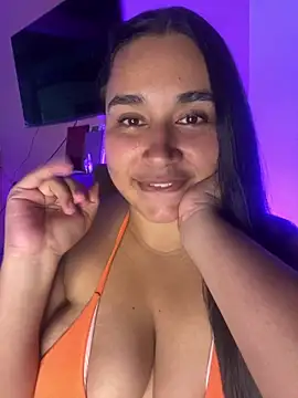 Snapshot of Cotton_angel chatting on April 22, 2026, 7:09 pm Cotton angel online show from April 22, 2026, 7:09 pm