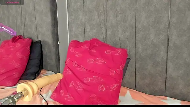 kiara78sweet online show from April 30, 2026, 1:40 pm