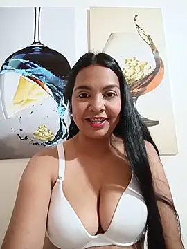 Silvana2927 online show from June 6, 2026, 6:29 am