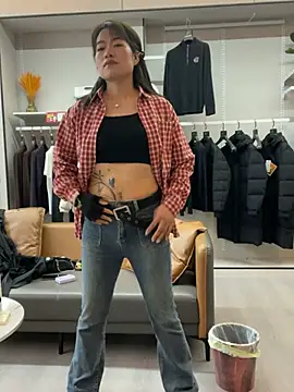 laolao2588 online show from April 15, 2026, 5:24 am