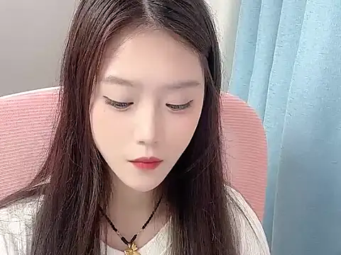 Lvybaby online show from April 15, 2026, 11:16 am