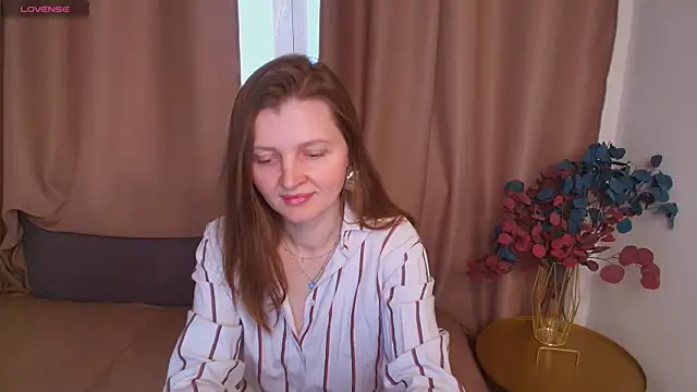 Liza  Evans online show from May 9, 2026, 2:04 am