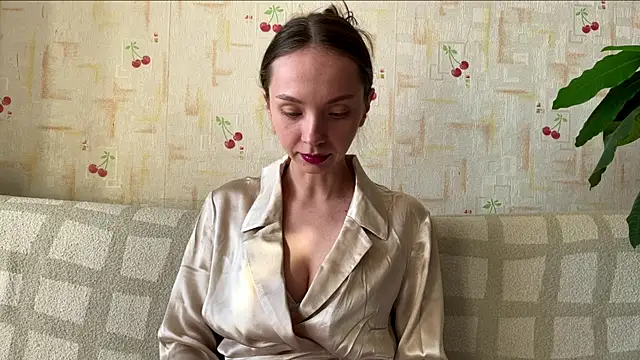 AdriannaBill online show from May 27, 2026, 2:57 pm