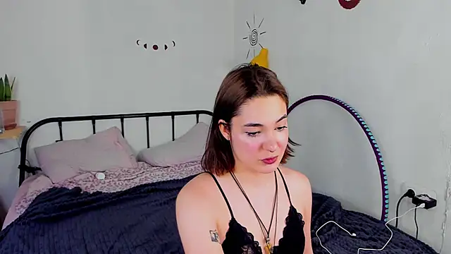 LiyaFly online show from June 5, 2026, 2:34 pm