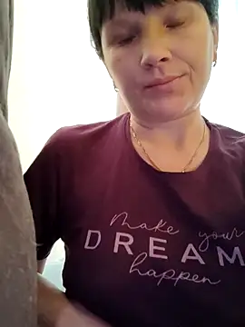 Snapshot of AlexaShiny_ chatting on April 15, 2026, 8:42 am AlexaShiny online show from April 15, 2026, 8:42 am