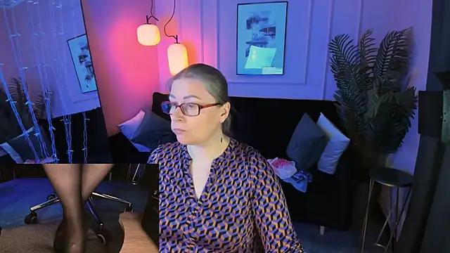 Alexandra Kind online show from April 28, 2026, 9:08 pm