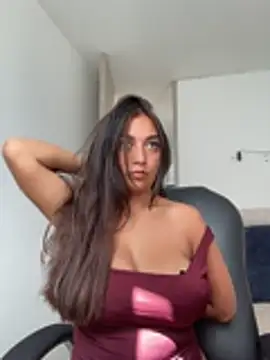 Chloe Candy  online show from May 18, 2026, 2:44 pm