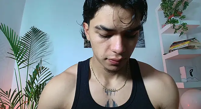 andyypalmer  online show from May 27, 2026, 11:39 am