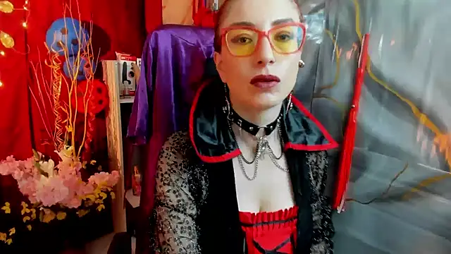 Queenscarlettsecret online show from July 13, 2026, 12:59 pm