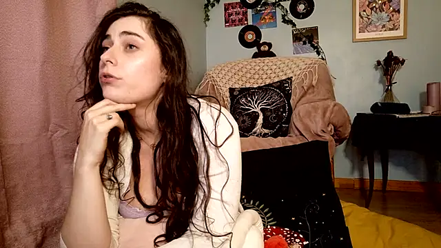 missclochette online show from July 28, 2026, 2:13 pm