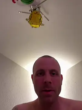 sisaxxxx online show from April 14, 2026, 10:04 pm