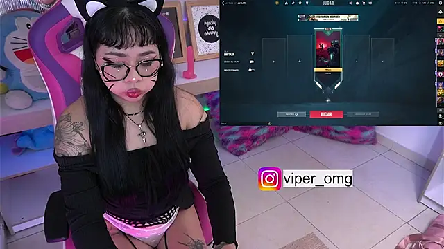 Snapshot of MakiGG_ chatting on April 28, 2026, 11:53 pm MakiGG online show from April 28, 2026, 11:53 pm