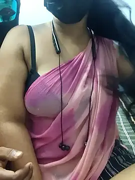 sweetylove01 online show from May 15, 2026, 6:06 pm