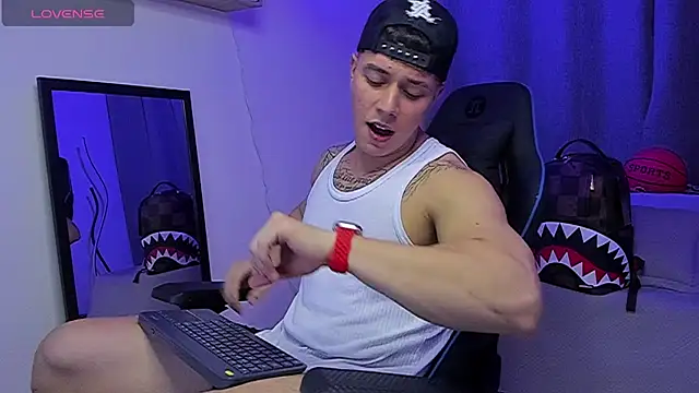 Snapshot of ASHTON_HILS chatting on July 11, 2026, 4:57 am ASHTON HILS online show from July 11, 2026, 4:57 am