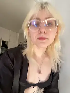 Blondie Picxel   online show from April 23, 2026, 1:02 pm