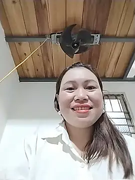 Snapshot of Cong2211 chatting on July 18, 2026, 11:41 am Cong2211 online show from July 18, 2026, 11:41 am
