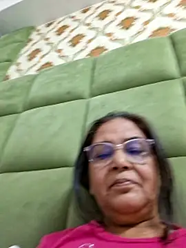 Shalini3456 online show from May 16, 2026, 6:56 am