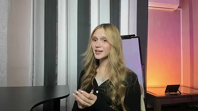 AdelineCrash online show from April 15, 2026, 10:10 am