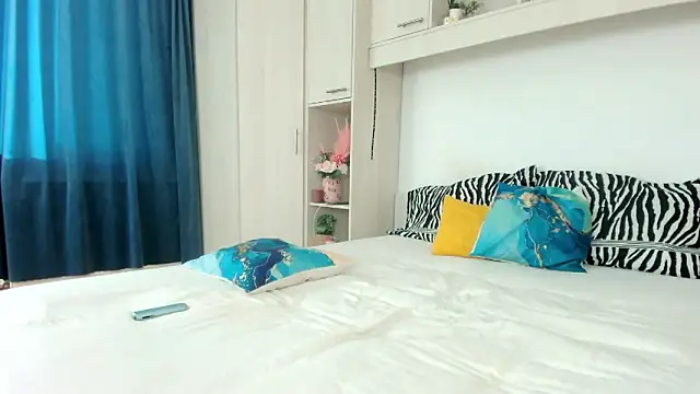 Mira Shine online show from July 15, 2026, 4:30 am