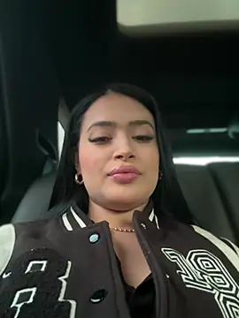 Snapshot of Sara_fun chatting on March 14, 2025, 5:35 pm Sara fun online show from March 14, 2025, 5:35 pm