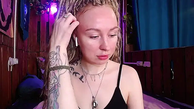 Mimi-Deep online show from May 17, 2026, 6:02 am