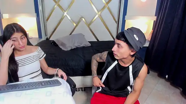 Snapshot of ariana_club chatting on April 15, 2026, 1:59 pm ariana club online show from April 15, 2026, 1:59 pm