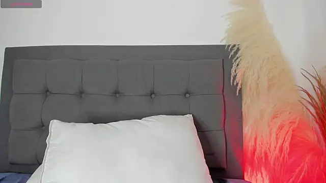 hanna-baker01 online show from July 8, 2026, 3:24 pm