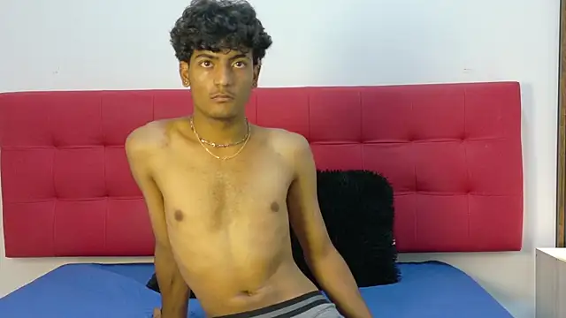 Snapshot of SinBoy_ chatting on May 18, 2026, 6:56 pm SinBoy online show from May 18, 2026, 6:56 pm
