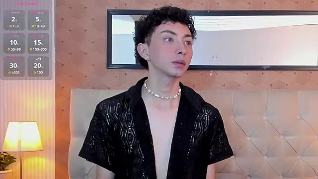 Snapshot of harry_salvatore chatting on May 12, 2026, 11:27 am harry salvatore online show from May 12, 2026, 11:27 am