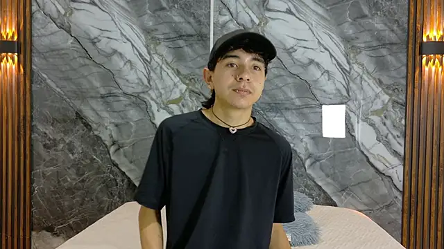 Snapshot of NoahWalker__ chatting on May 6, 2026, 11:03 am NoahWalker online show from May 6, 2026, 11:03 am