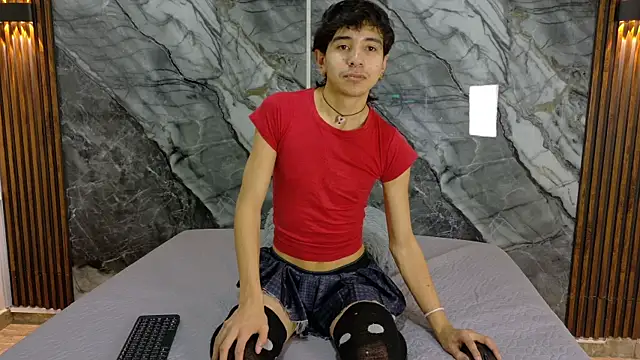 Snapshot of NoahWalker__ chatting on May 22, 2026, 11:19 am NoahWalker online show from May 22, 2026, 11:19 am