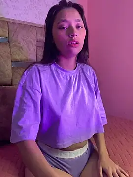 Zoe pink14 online show from April 16, 2026, 1:34 pm