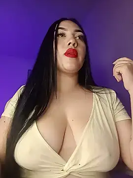 Sophie col online show from June 12, 2026, 3:15 am